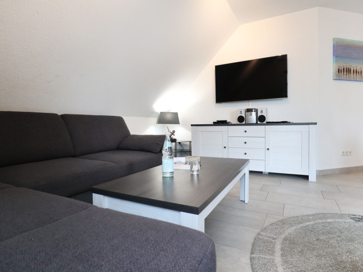 Haus am Meer App.7 - Blick vom Sofa auf den TV