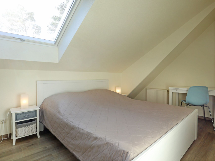 Papillon Whg. Nr. 11/8 - Blick in das Schlafzimmer im OG (rechts)