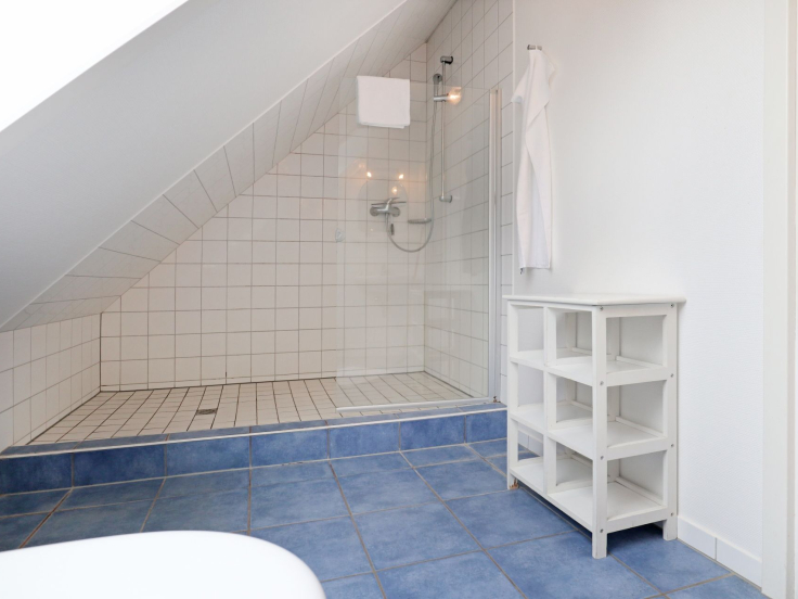 Haus am Meer App.7 - Blick in das Duschbad im OG