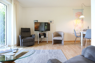 Barendorf Whg. Fritscher - Blick vom Sofa auf den TV
